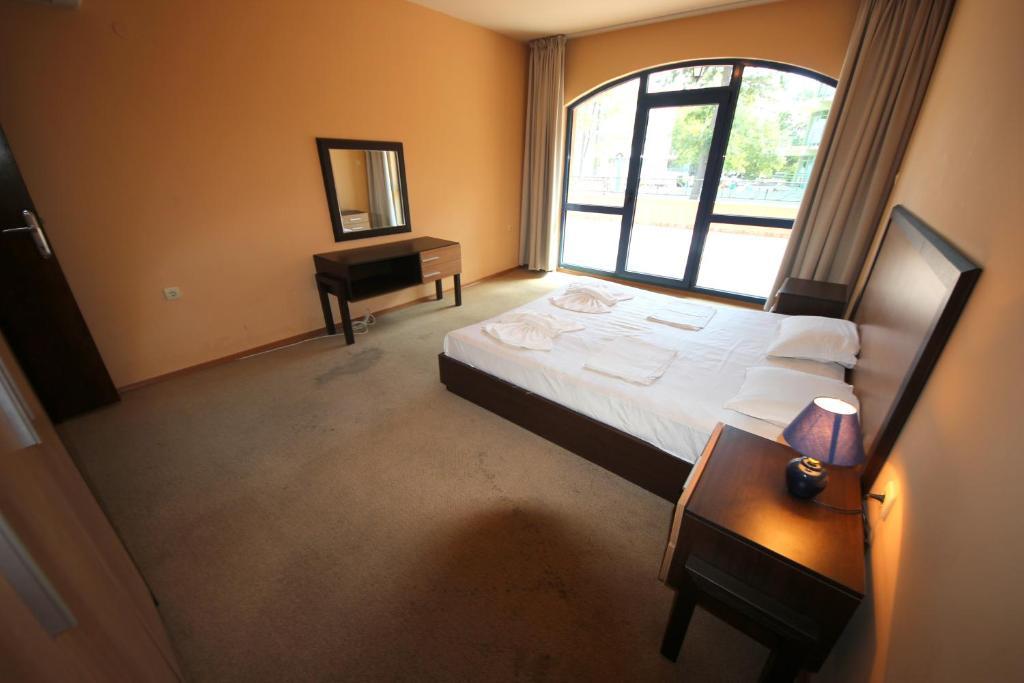 Menada Villa Bonita Apartments Sunny Beach Room photo