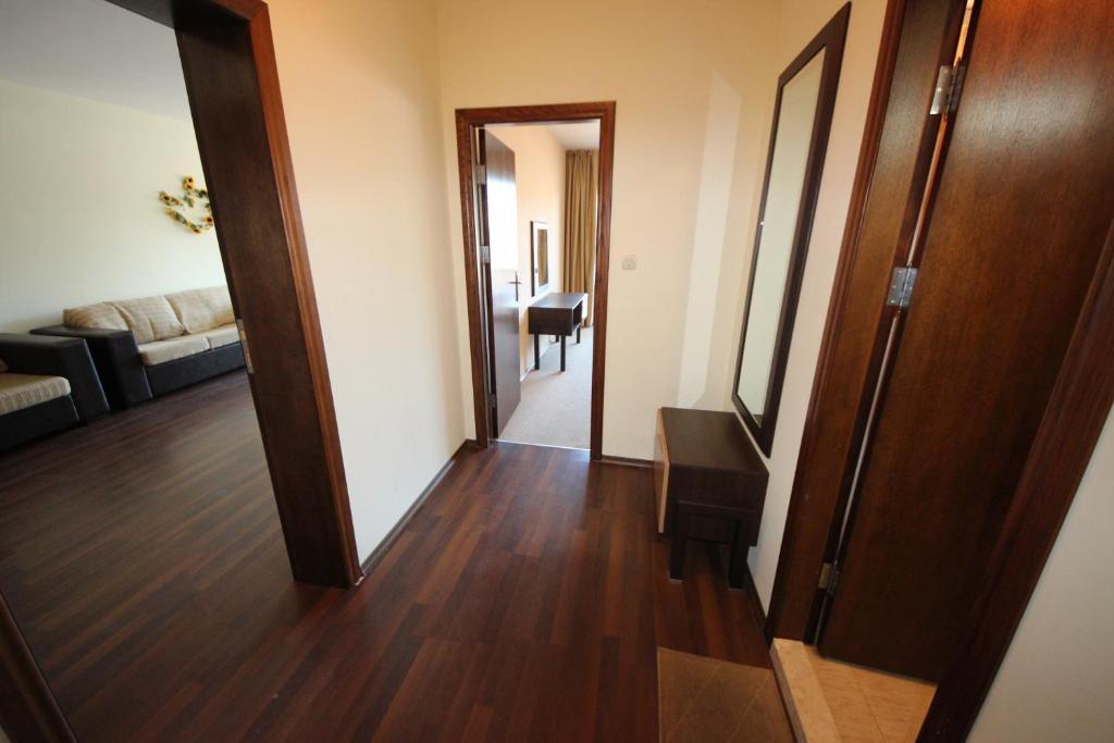 Menada Villa Bonita Apartments Sunny Beach Room photo