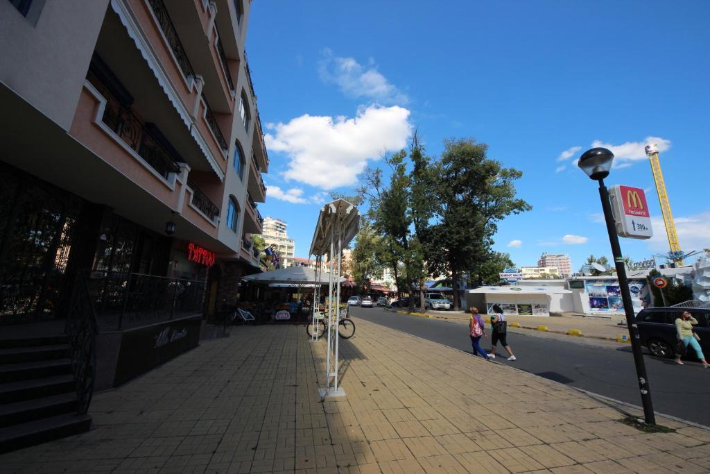 Menada Villa Bonita Apartments Sunny Beach Exterior photo