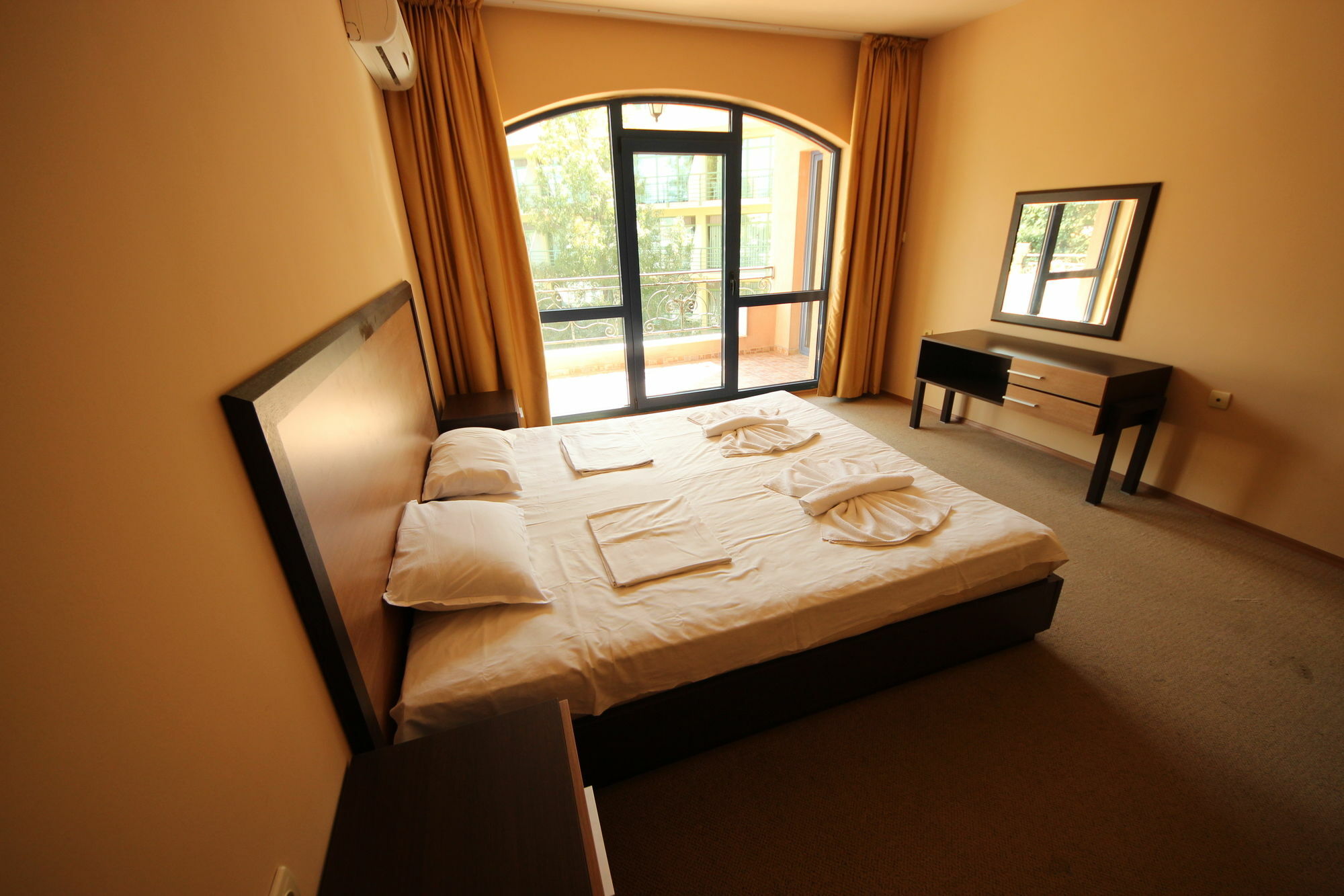 Menada Villa Bonita Apartments Sunny Beach Exterior photo