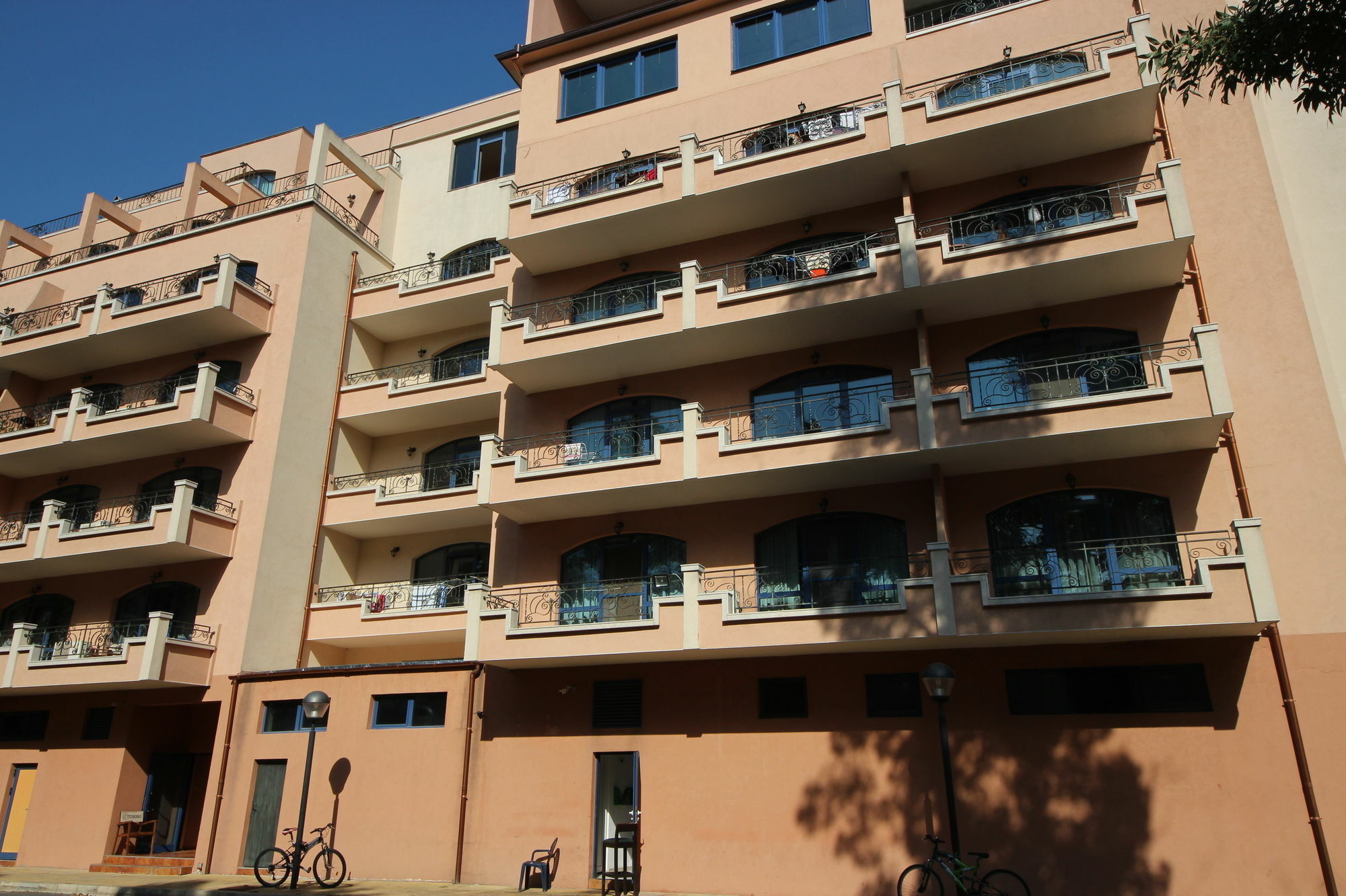 Menada Villa Bonita Apartments Sunny Beach Exterior photo